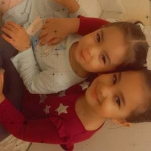 Meet your Posher, Mia